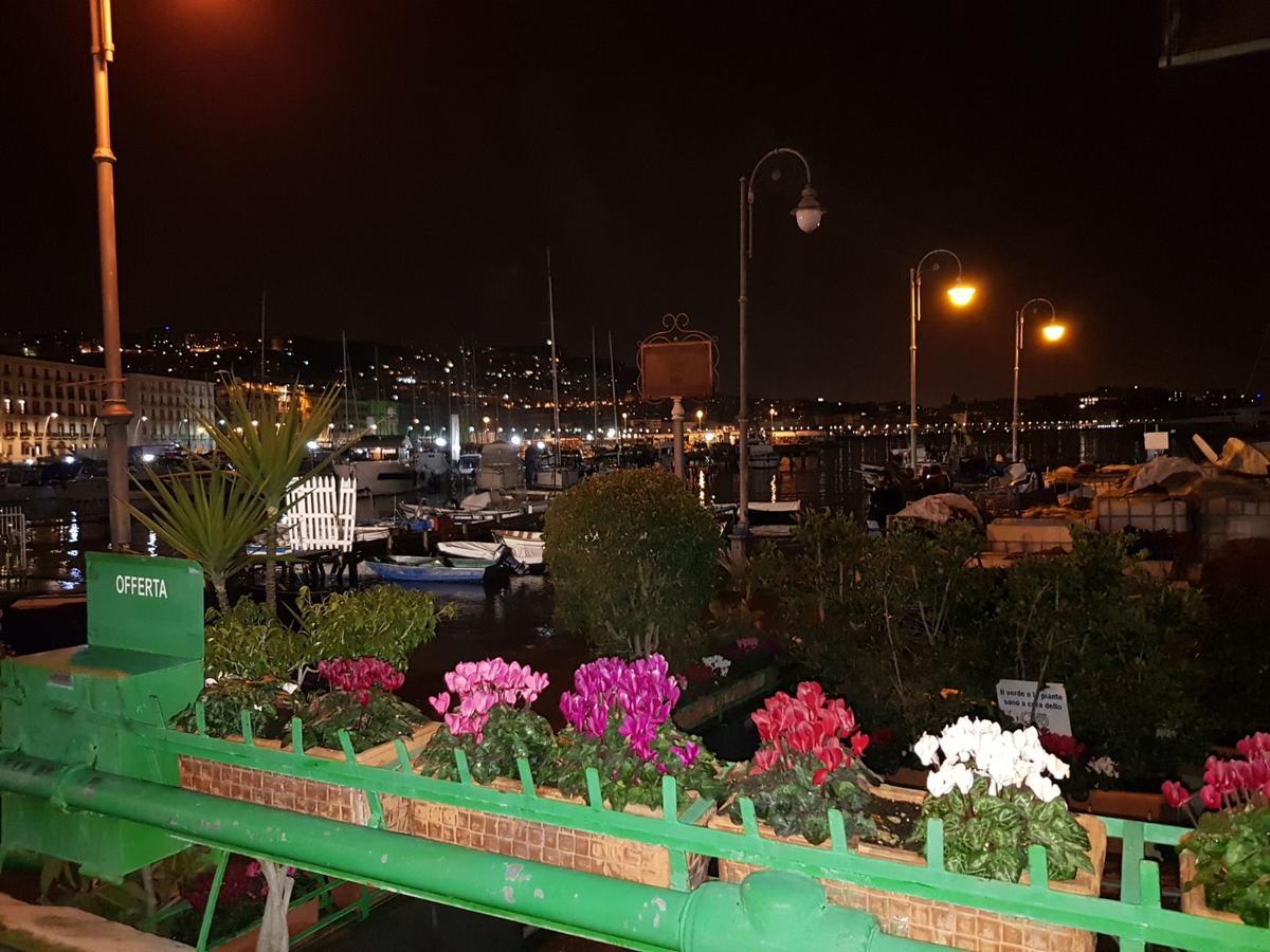 Napoli Lungomare Caracciolo Mon Amour Kültér fotó