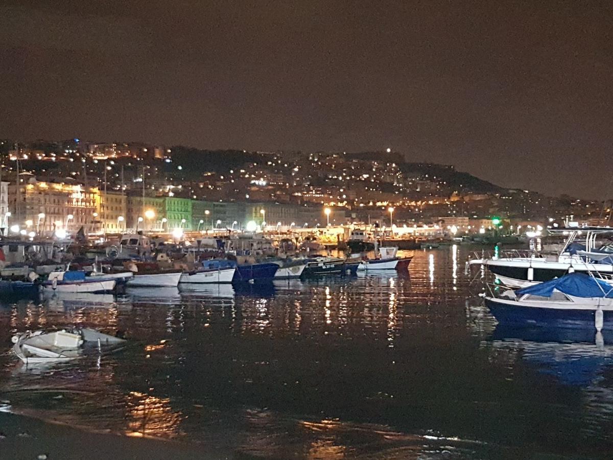 Napoli Lungomare Caracciolo Mon Amour Kültér fotó